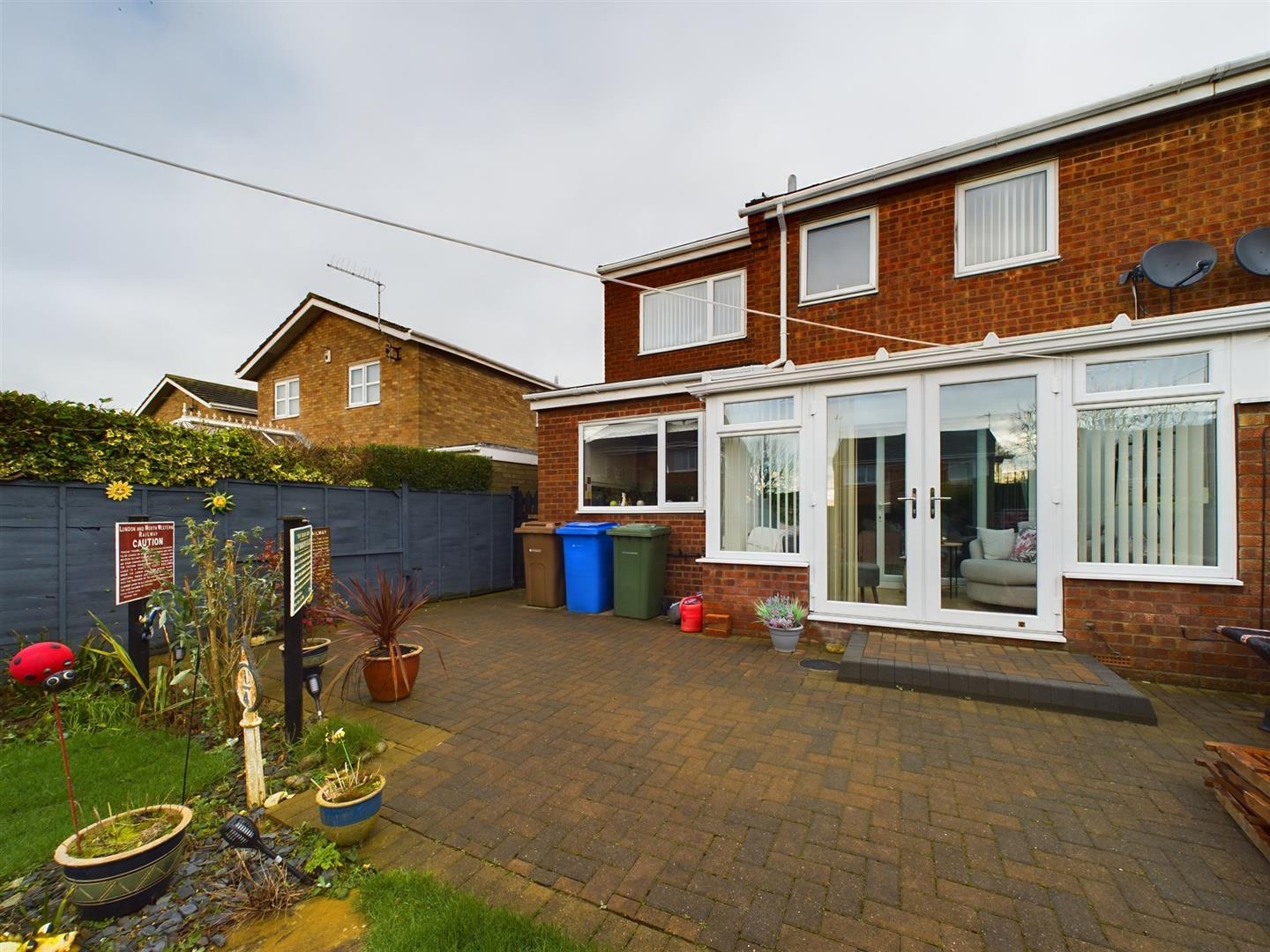 Maple Road, Bridlington Belts Estate Agents